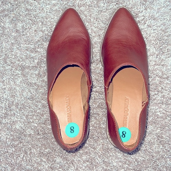 Pointed toe low cut booties - Picture 8 of 8